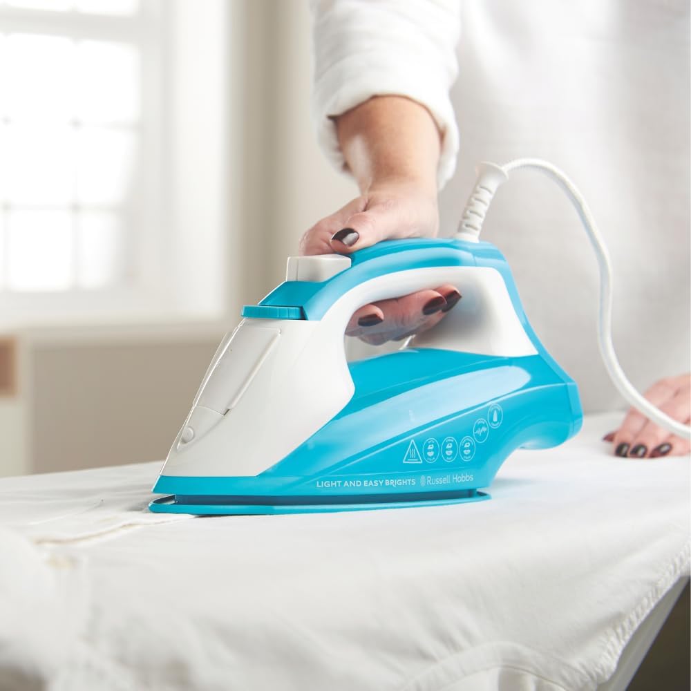 Russell Hobbs Steam Iron Light and Easy 26482-56
